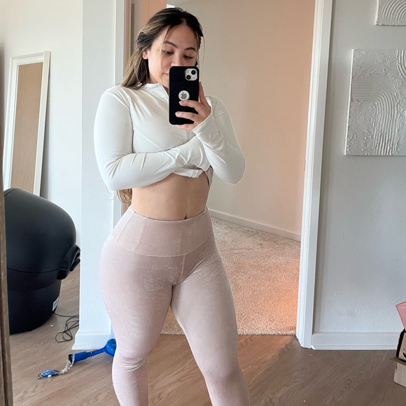 Alo Posh Velvet Baby Pink Y2K coquette leggings - Picture 3 of 13